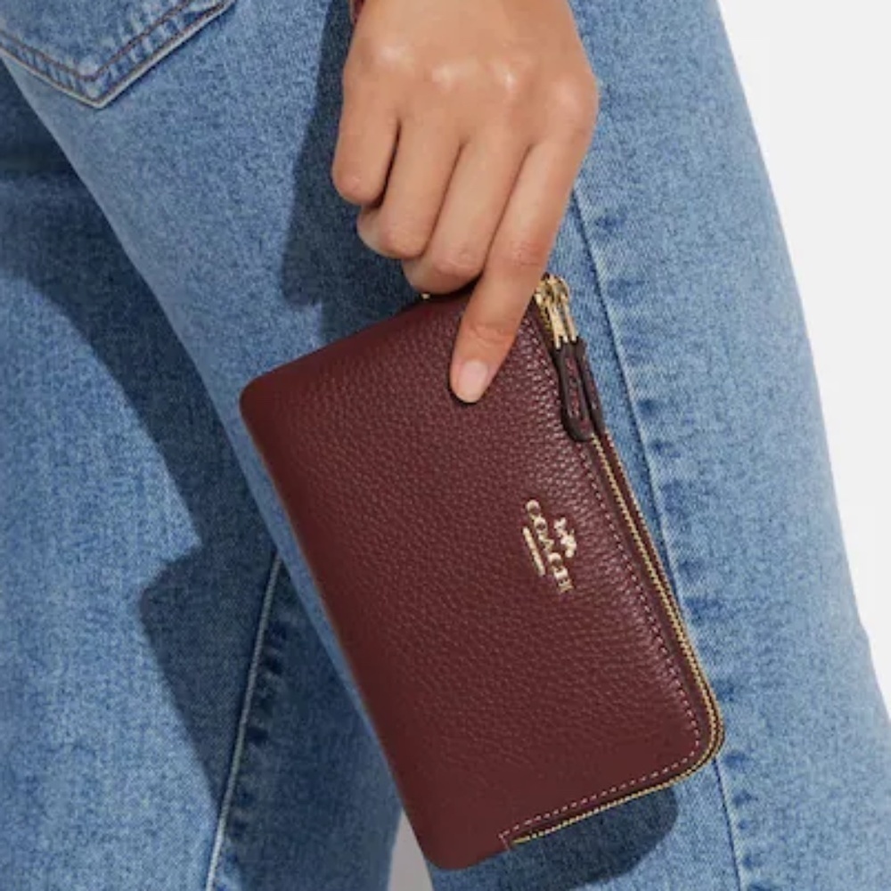 Coach Double Corner Zip Wristlet NWT w Snake Embossed Strap NWT